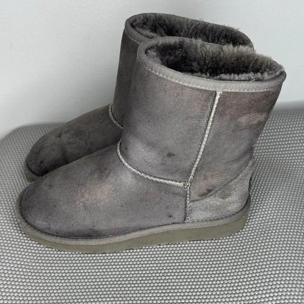 UGG pre owned